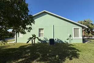 1168 Hatteras Cir, Greenacres, FL 33413 - Photo 3