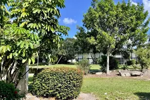 61 East Ct, Royal Palm Beach, FL 33411 - Photo 15