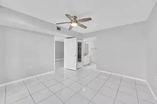 1713 Whitehall Dr, Davie, FL 33324 - Photo 23