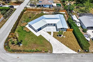 9361 SE Duncan St, Hobe Sound, FL 33455 - Photo 1