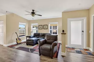 20869 NW 17th St, Pembroke Pines, FL 33029 - Photo 9