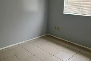 11421 NW 39th Pl, Sunrise, FL 33323 - Photo 13