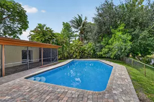 2551 NW 98th Terrace, Coral Springs, FL 33065 - Photo 23