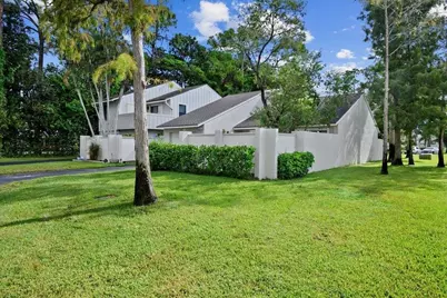 12875 Spinnaker Lane, Wellington, FL 33414 - Photo 17