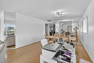 13700 SW 11th St, Pembroke Pines, FL 33027 - Photo 17