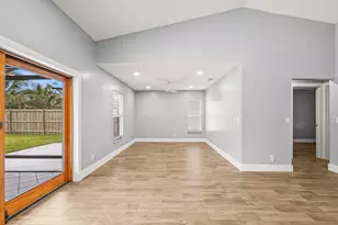 1146 NW 10th St, Boynton Beach, FL 33426 - Photo 19