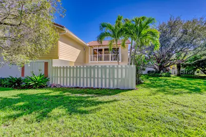 246 Seabreeze Circle, Jupiter, FL 33477 - Photo 11