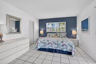 492 W Tilford, Deerfield Beach, FL 33442 - Photo 15