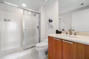 2650 Lake Shore Dr, Riviera Beach, FL 33404 - Photo 21