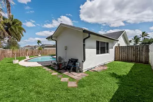 11831 NW 38th Pl, Sunrise, FL 33323 - Photo 7