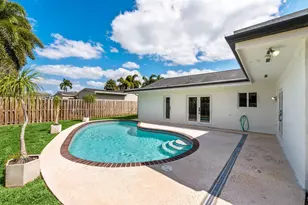 11831 NW 38th Pl, Sunrise, FL 33323 - Photo 5