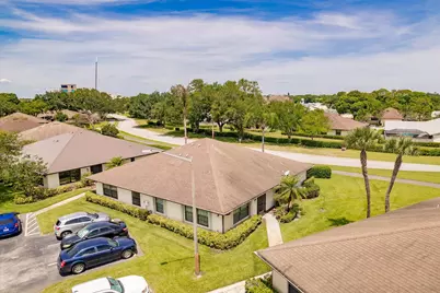1607 Laurel Leaf Lane #B, Fort Pierce, FL 34950 - Photo 11