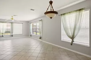 1607 Laurel Leaf Ln, Fort Pierce, FL 34950 - Photo 9