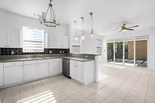 9002 SW 214th Ln, Cutler Bay, FL 33189 - Photo 13