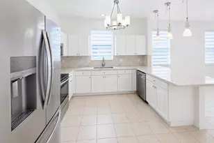 9002 SW 214th Ln, Cutler Bay, FL 33189 - Photo 5