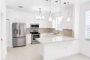 9002 SW 214th Ln, Cutler Bay, FL 33189 - Photo 7