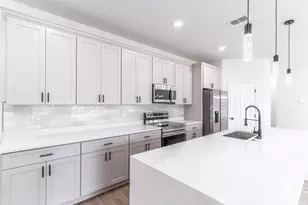983 NW Pace Dr Dr NW, Palm Bay, FL 32907 - Photo 9