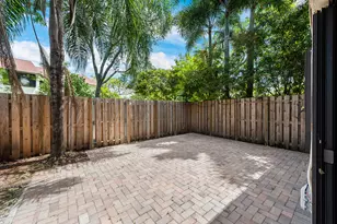 243 City View Dr, Fort Lauderdale, FL 33311 - Photo 27