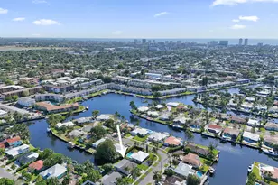 381 SE 3rd St, Pompano Beach, FL 33060 - Photo 35