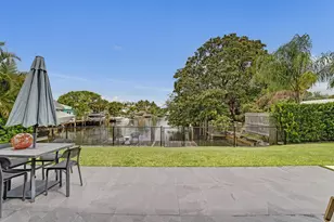 381 SE 3rd St, Pompano Beach, FL 33060 - Photo 35