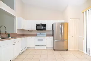 2590 E Aragon Blvd, Sunrise, FL 33313 - Photo 17