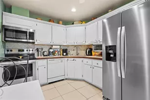 6201 N Falls Cir Dr, Lauderhill, FL 33319 - Photo 7
