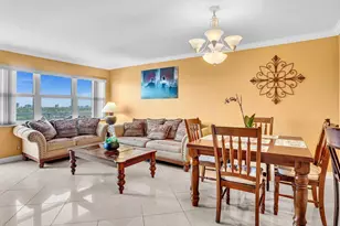 401 Golden Isles Dr, Hallandale Beach, FL 33009 - Photo 11