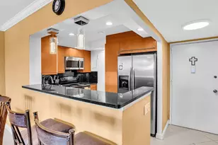 401 Golden Isles Dr, Hallandale Beach, FL 33009 - Photo 17