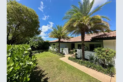 2804 Banyan Boulevard Circle NW, Boca Raton, FL 33431 - Photo 3