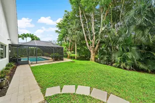 3030 Canterbury Dr, Boca Raton, FL 33434 - Photo 37