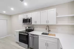16 Stratford Dr E, Boynton Beach, FL 33436 - Photo 13