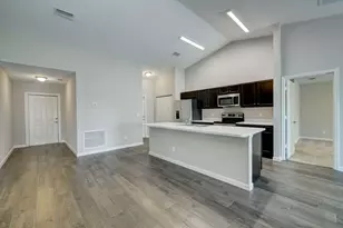 5181 NW Mayfield Ln, Port Saint Lucie, FL 34983 - Photo 3