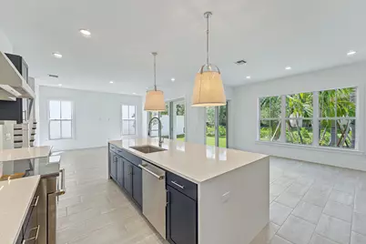 138 Parkside Way #10, Royal Palm Beach, FL 33414 - Photo 7