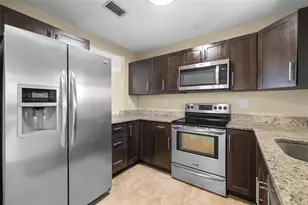 1712 NE 25th St, Wilton Manors, FL 33305 - Photo 9