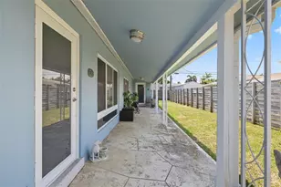 1712 NE 25th St, Wilton Manors, FL 33305 - Photo 17