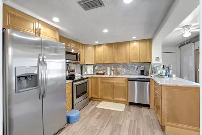 66 Capri B, Delray Beach, FL 33484 - Photo 9