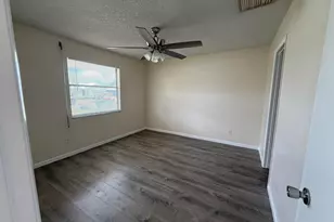 626 SW Lakehurst Dr, Port Saint Lucie, FL 34983 - Photo 7