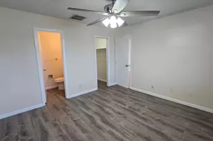 626 SW Lakehurst Dr, Port Saint Lucie, FL 34983 - Photo 11