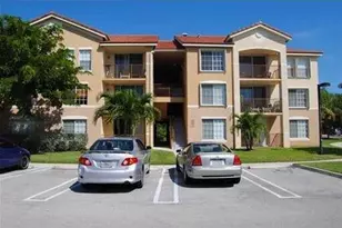 913 Villa Cir, Boynton Beach, FL 33483 - Photo 1