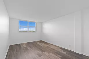 470 Executive Center Dr, West Palm Beach, FL 33401 - Photo 9
