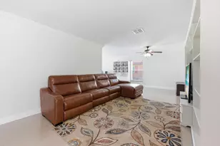 8557 Shadow Wood Blvd, Coral Springs, FL 33071 - Photo 9