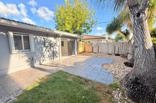 630 NE 19th Ave, Deerfield Beach, FL 33441 - Photo 17