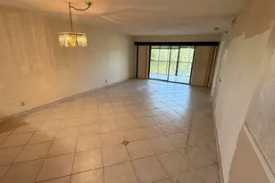 2238 N Cypress Bend Dr, Pompano Beach, FL 33069 - Photo 9