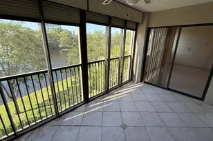 2238 N Cypress Bend Dr, Pompano Beach, FL 33069 - Photo 25