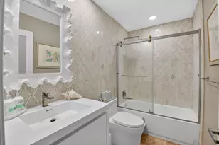 706 Foxpointe Cir, Delray Beach, FL 33445 - Photo 29