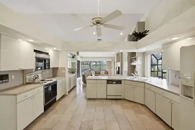 10330 Silver Lake Drive, Boca Raton, FL 33428 - Photo 19