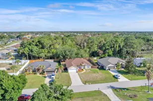 538 SW Comet Terrace, Port Saint Lucie, FL 34953 - Photo 3