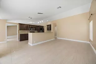 4720 NW 7th St, Deerfield Beach, FL 33442 - Photo 13
