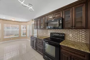 4720 NW 7th St, Deerfield Beach, FL 33442 - Photo 17