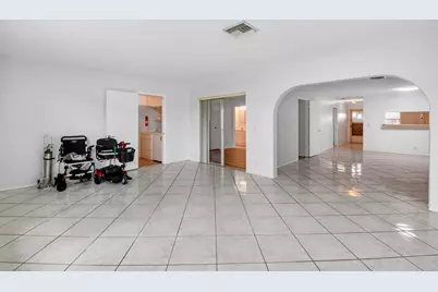 2886 E Fernley Dr Drive E #9, West Palm Beach, FL 33415 - Photo 15